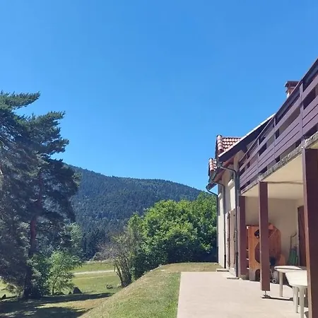別荘 Les Balcons Du Haut-forez